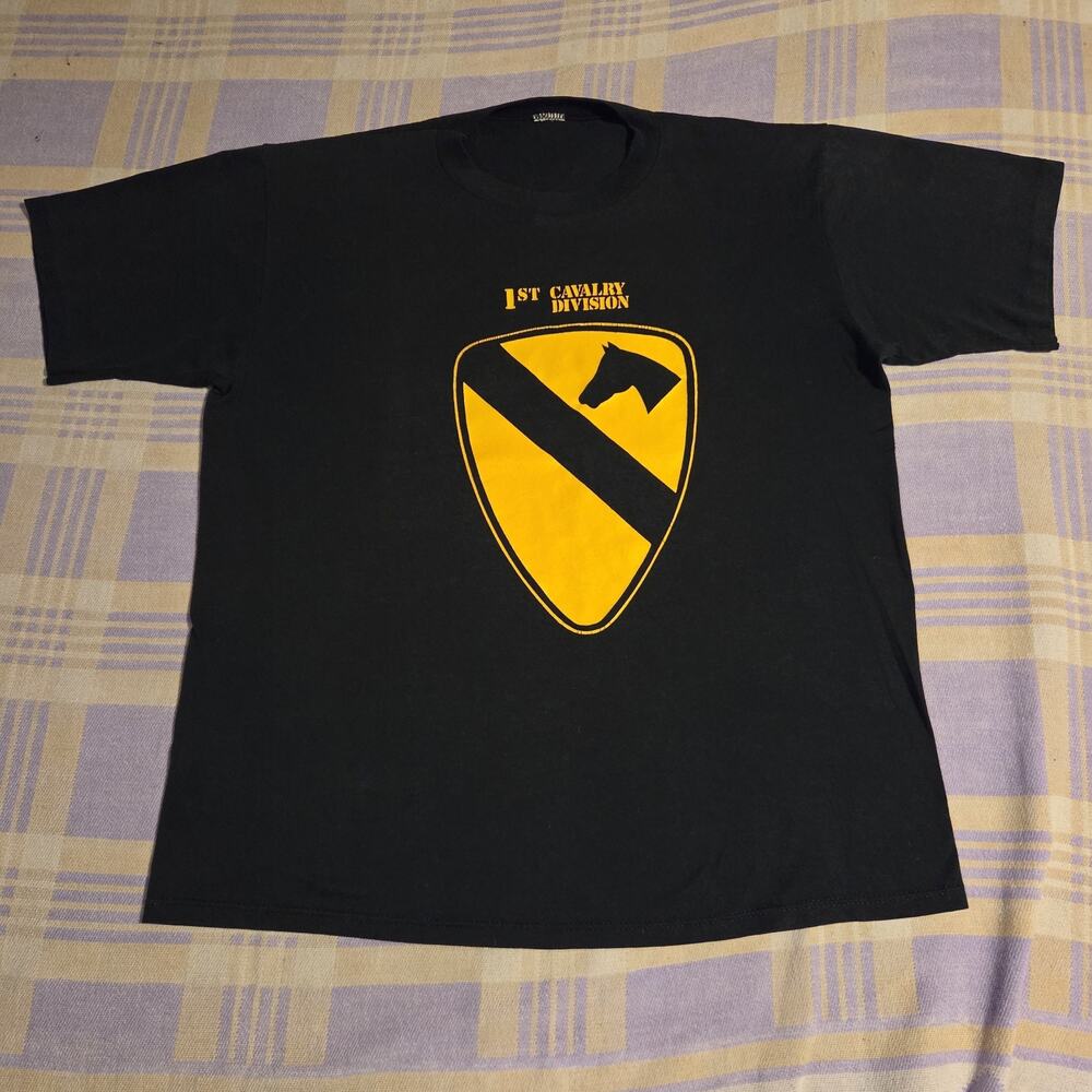 1st Calvary Division Vintage 80s Horse Military T Shirt Black US Army Fort Hood